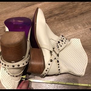 White Ankle Booties- Size 7 - Twiggy London